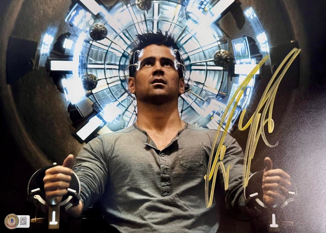 Colin Farrell Signed 11x14 Photo (Total Recall) - Beckett COA